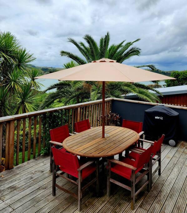 Orca Lodge Raglan Exterior foto